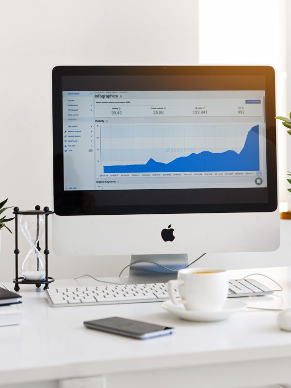 apple-devices-books-business-572056.jpg apple-devices-books-business-572056.jpg